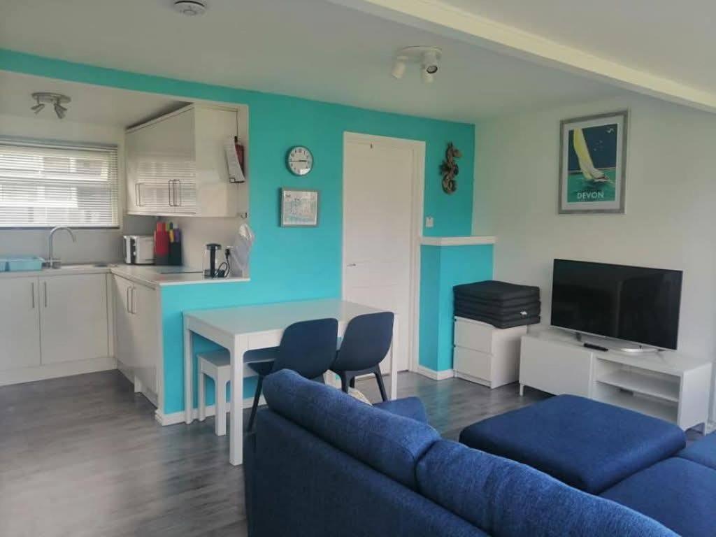 Chalet Ho! Westward Ho!  Buitenkant foto